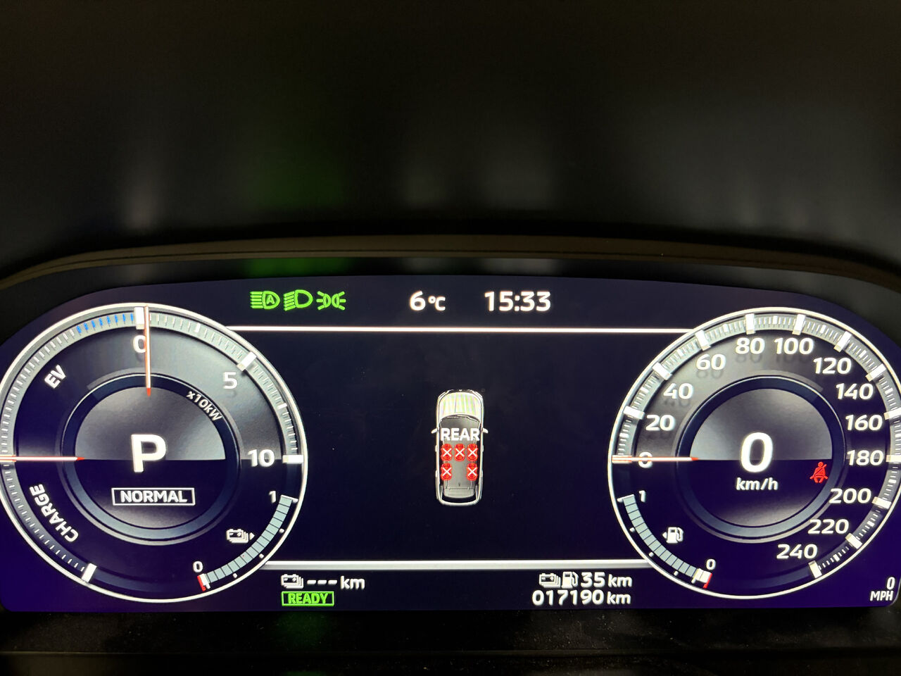 2025 Mitsubishi Outlander PHEV - Image 11