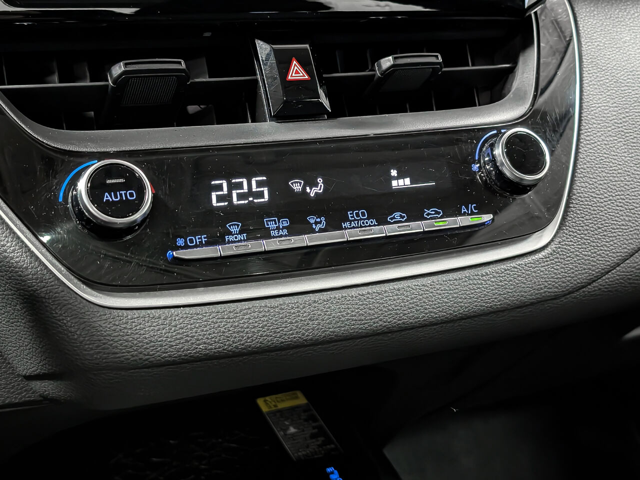 2022 Toyota Corolla - Image 13