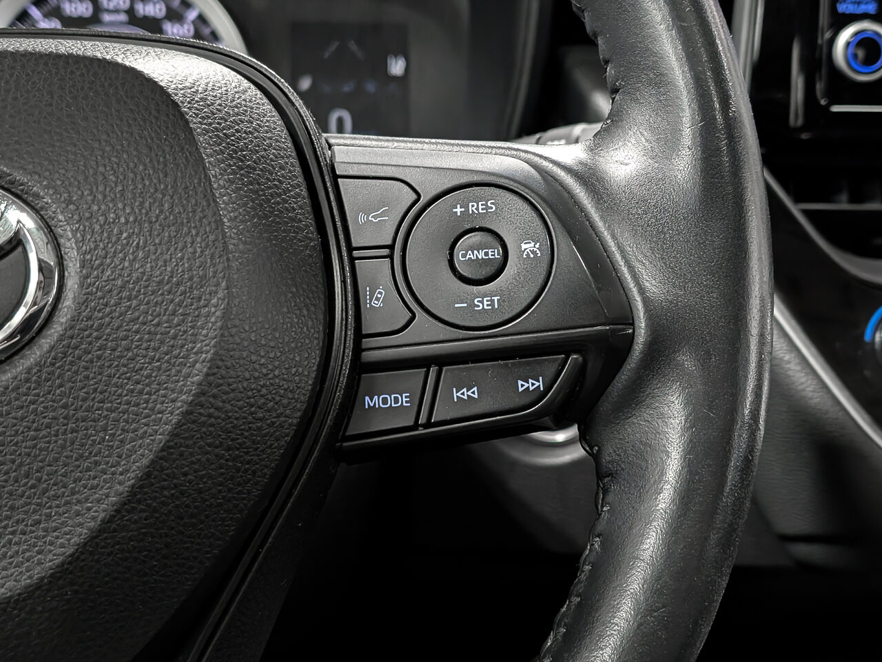 2022 Toyota Corolla - Image 16