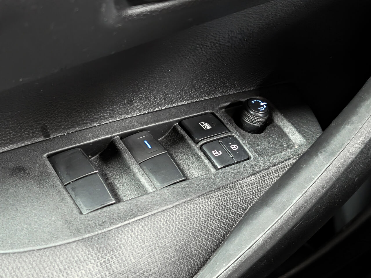 2022 Toyota Corolla - Image 20