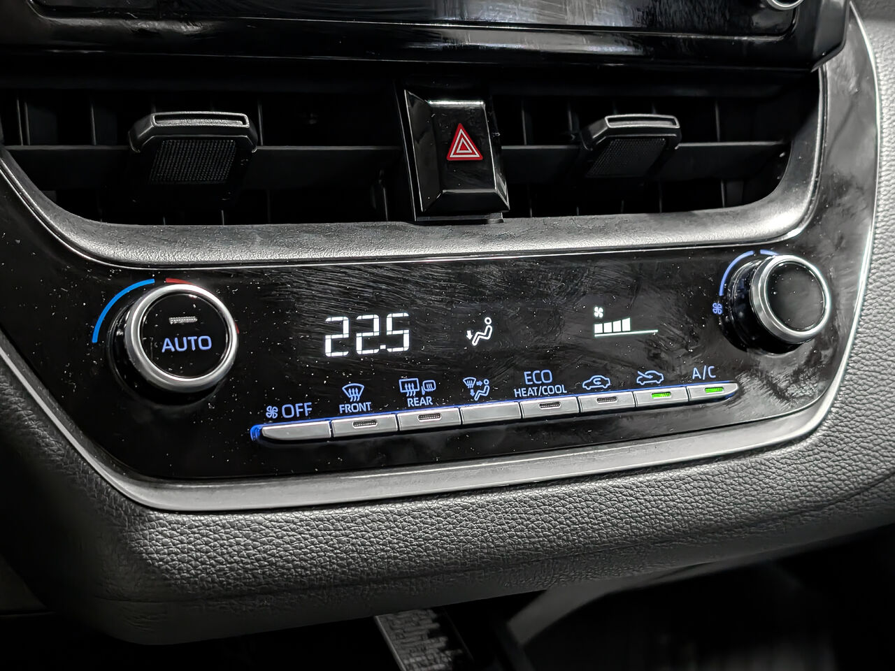 2022 Toyota Corolla - Image 12