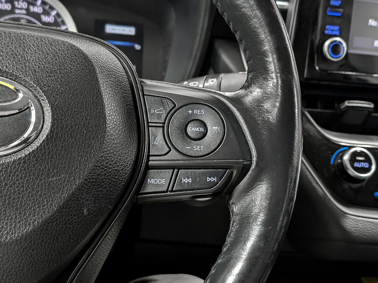2022 Toyota Corolla - Image 15