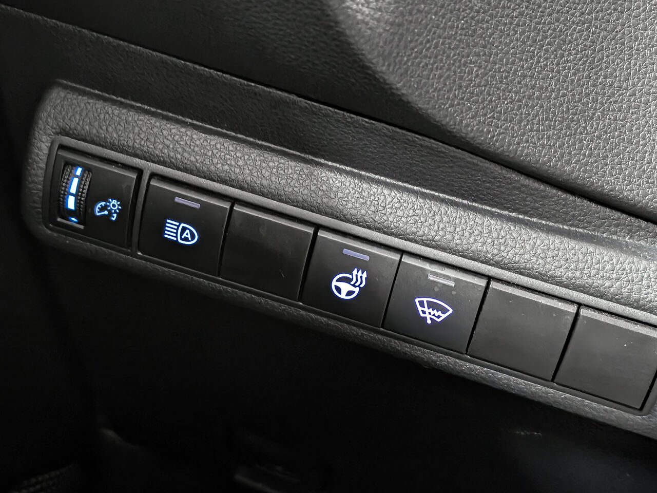 2022 Toyota Corolla - Image 18