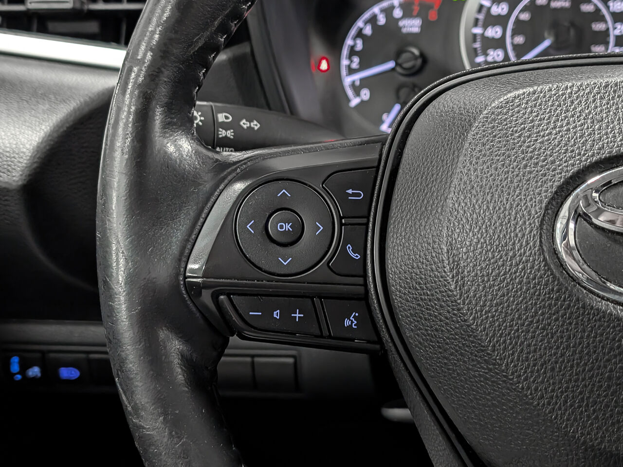 2022 Toyota Corolla - Image 16