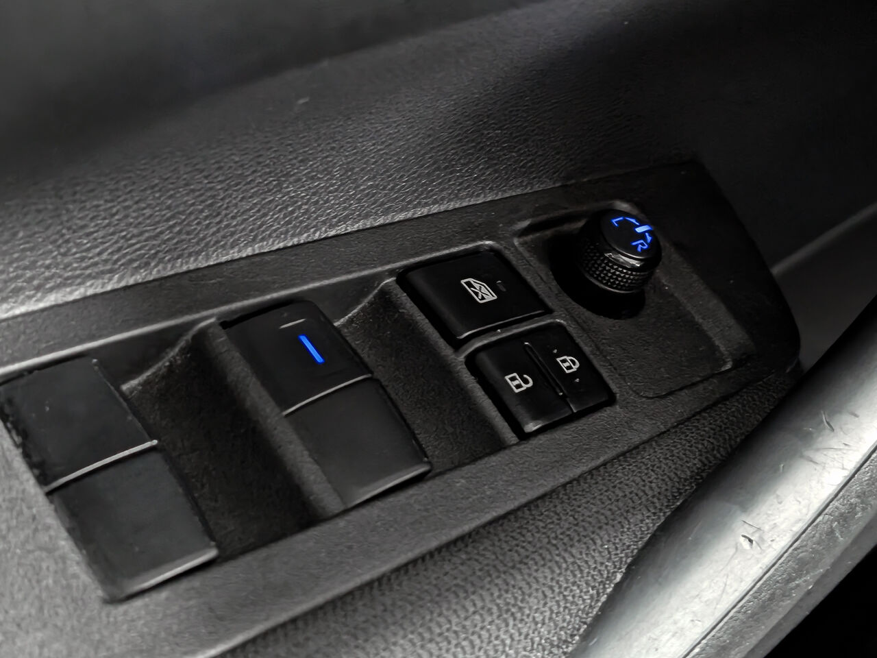 2022 Toyota Corolla - Image 17