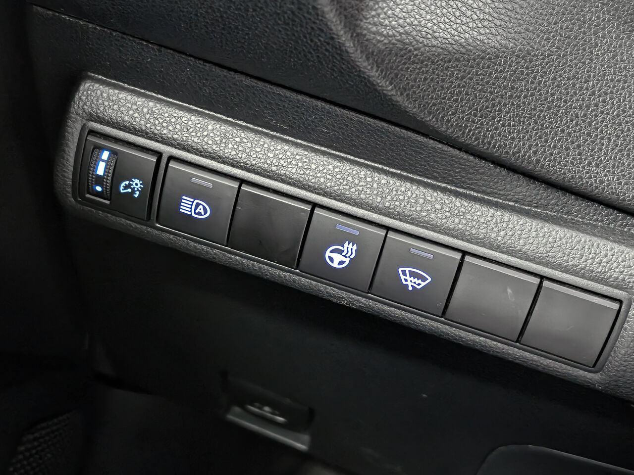 2022 Toyota Corolla - Image 18