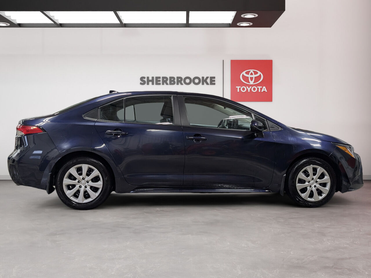 2023 Toyota Corolla - Image 5