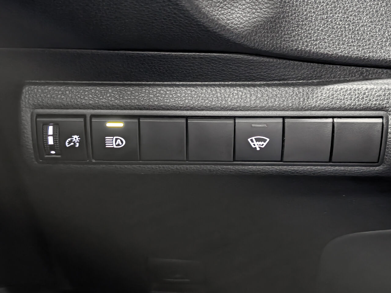 2023 Toyota Corolla - Image 17