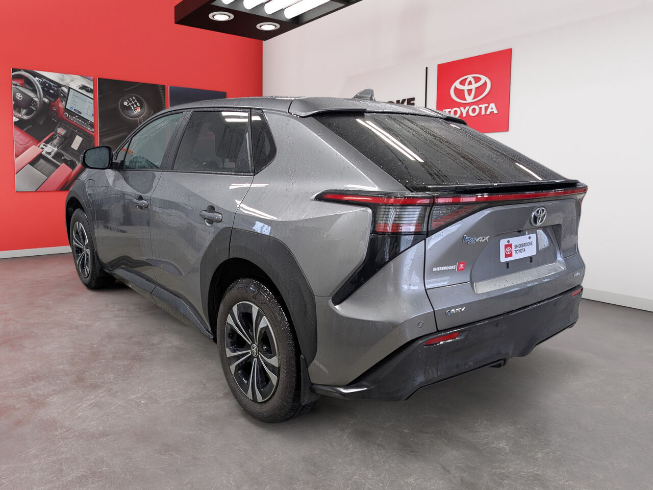 2025 Toyota bZ4X - Image 6