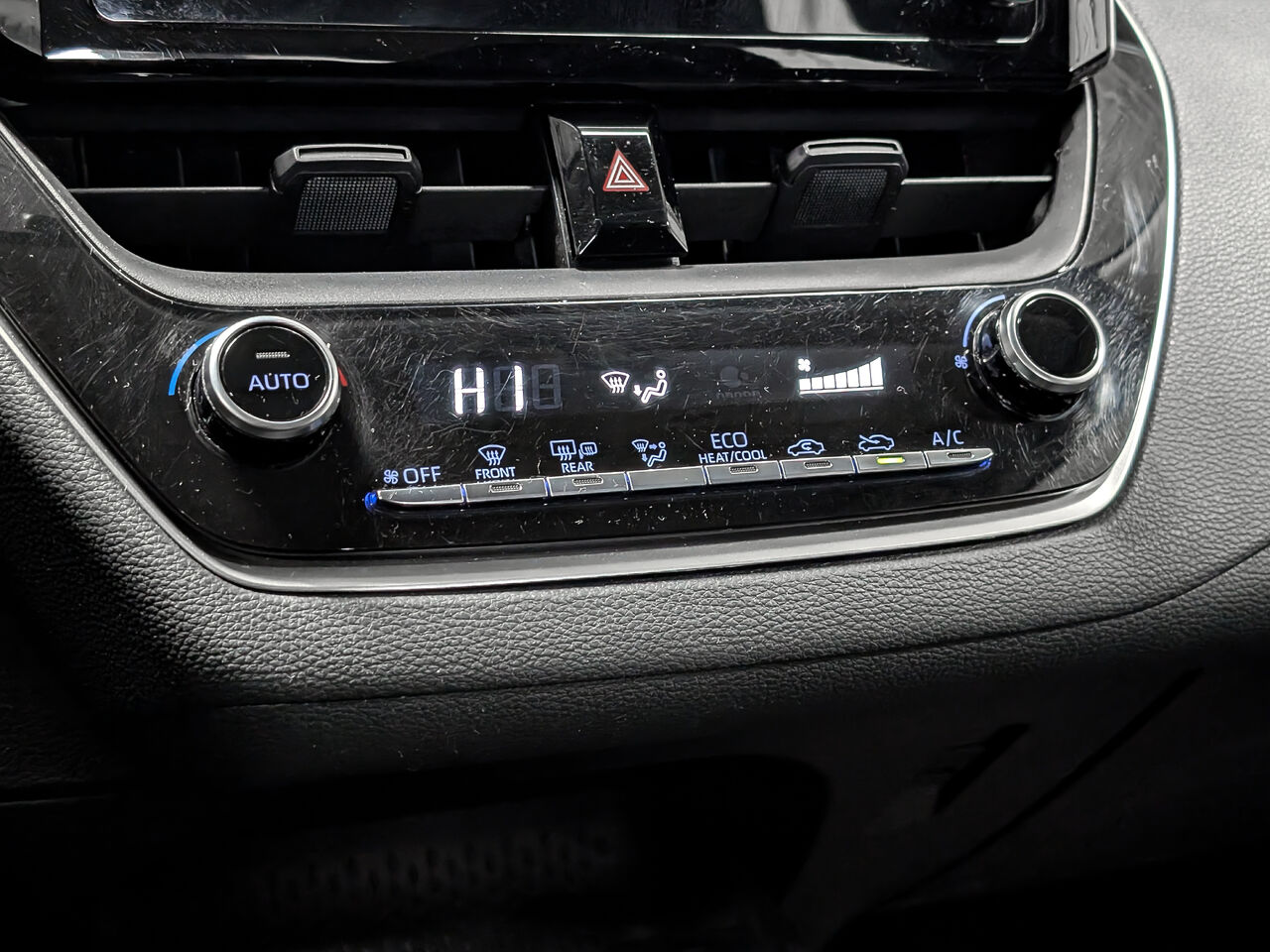 2022 Toyota Corolla - Image 11