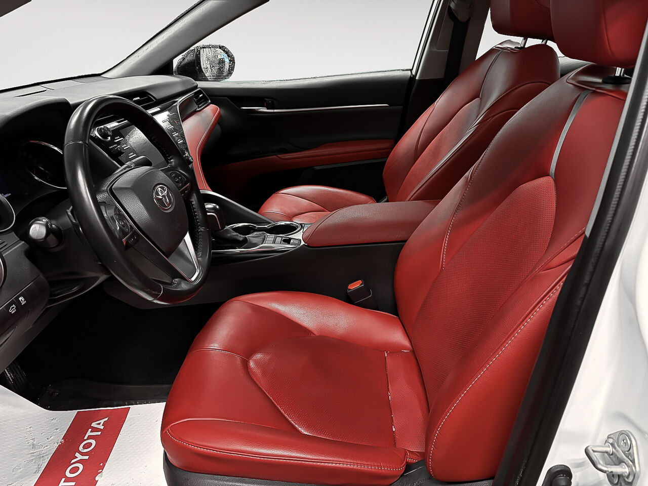 2020 Toyota Camry - Image 10