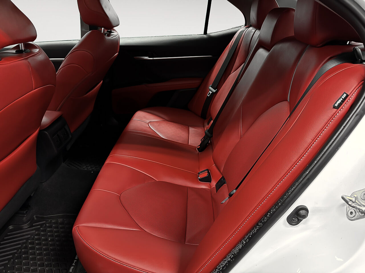 2020 Toyota Camry - Image 11