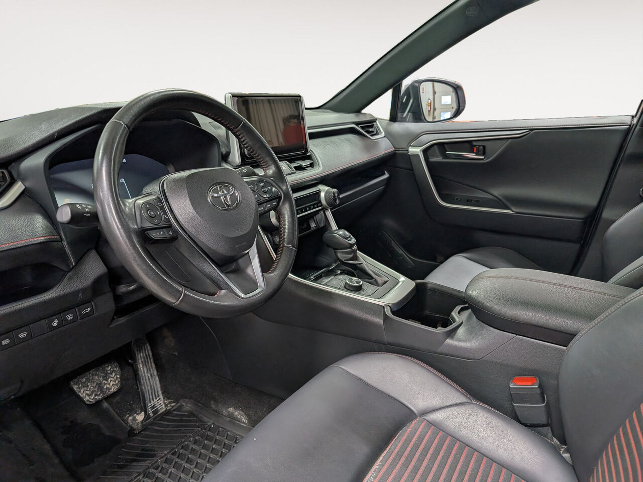 2023 Toyota RAV4 Prime - Image 10