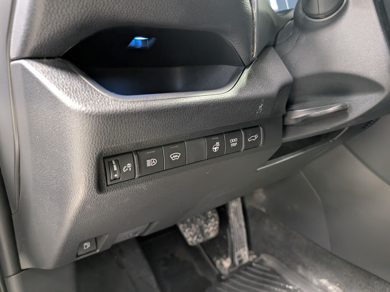 2023 Toyota RAV4 Prime - Image 11