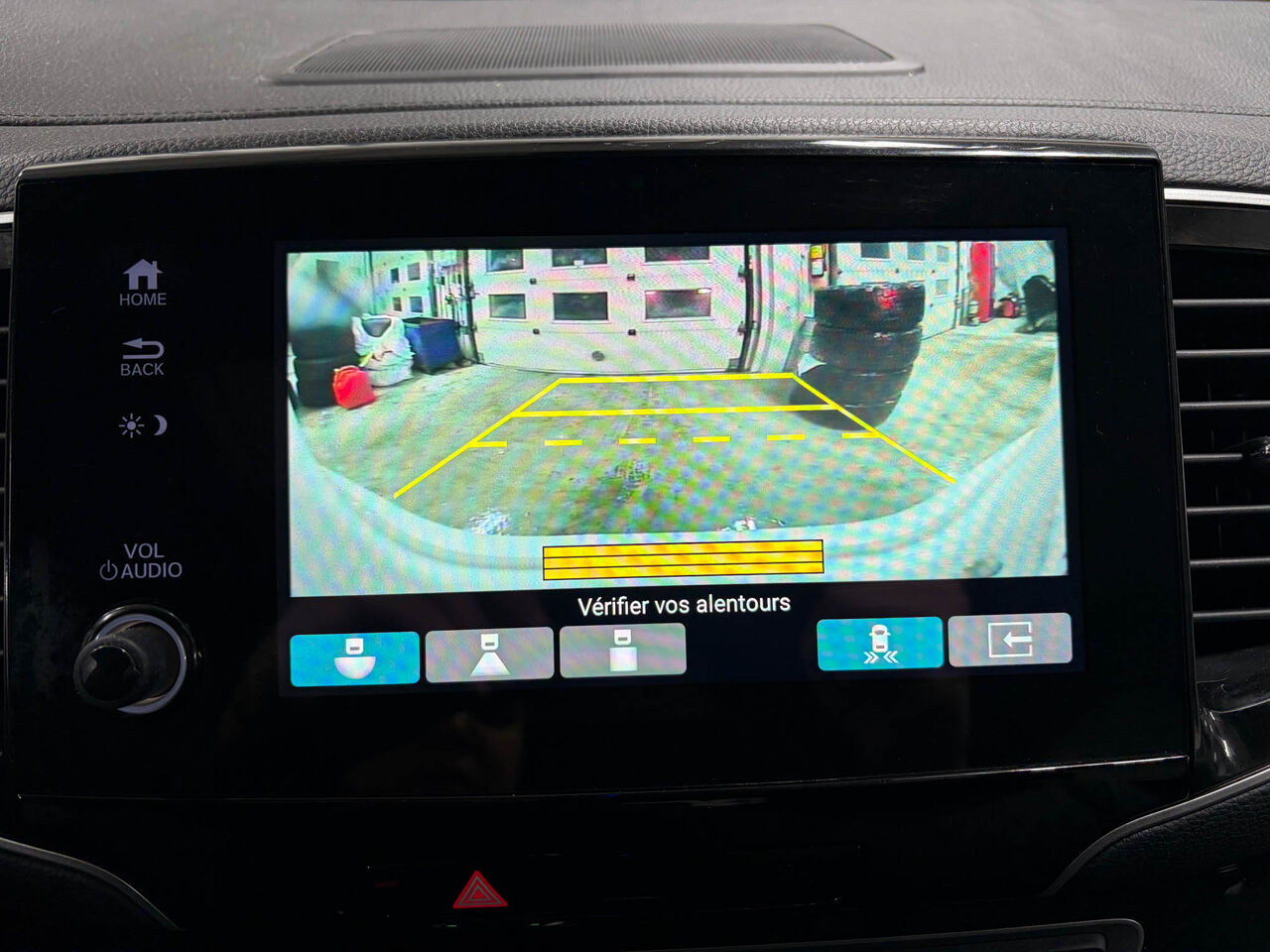 2020 Honda Pilot - Image 19