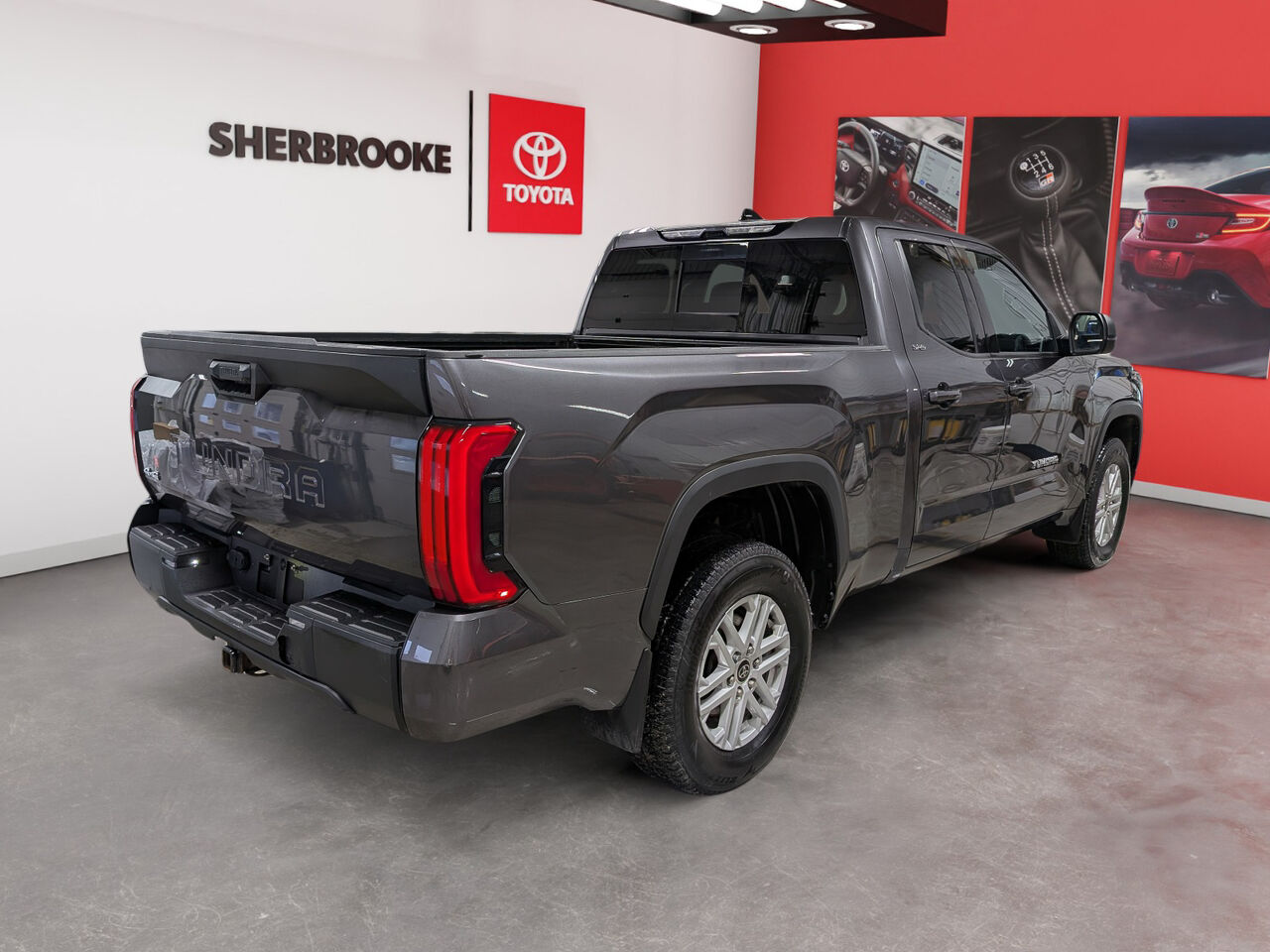 2022 Toyota Tundra - Image 4