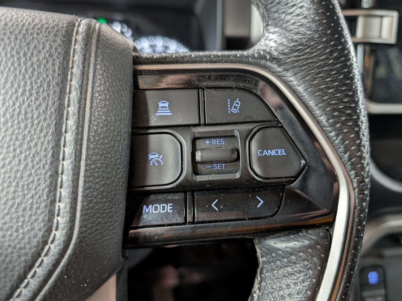 2022 Toyota Tundra - Image 18