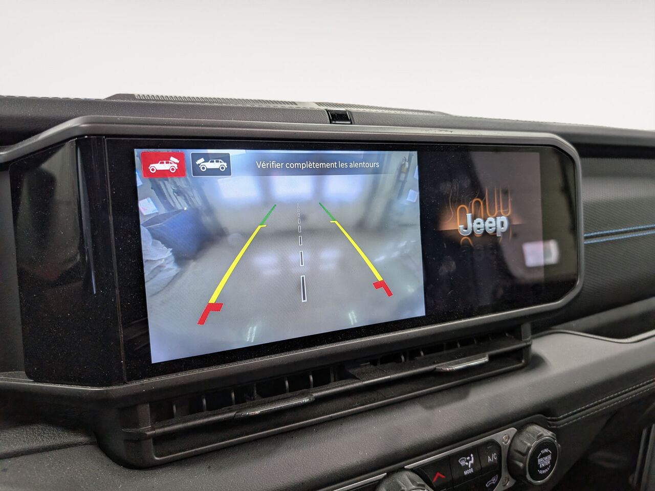 2024 Jeep Wrangler 4xe - Image 20