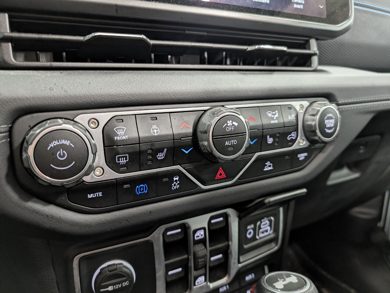 2024 Jeep Wrangler 4xe - Image 21