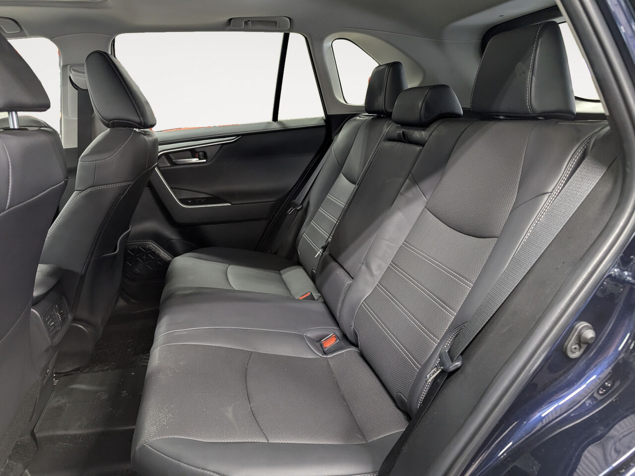 2025 Toyota RAV4 Hybride - Image 25