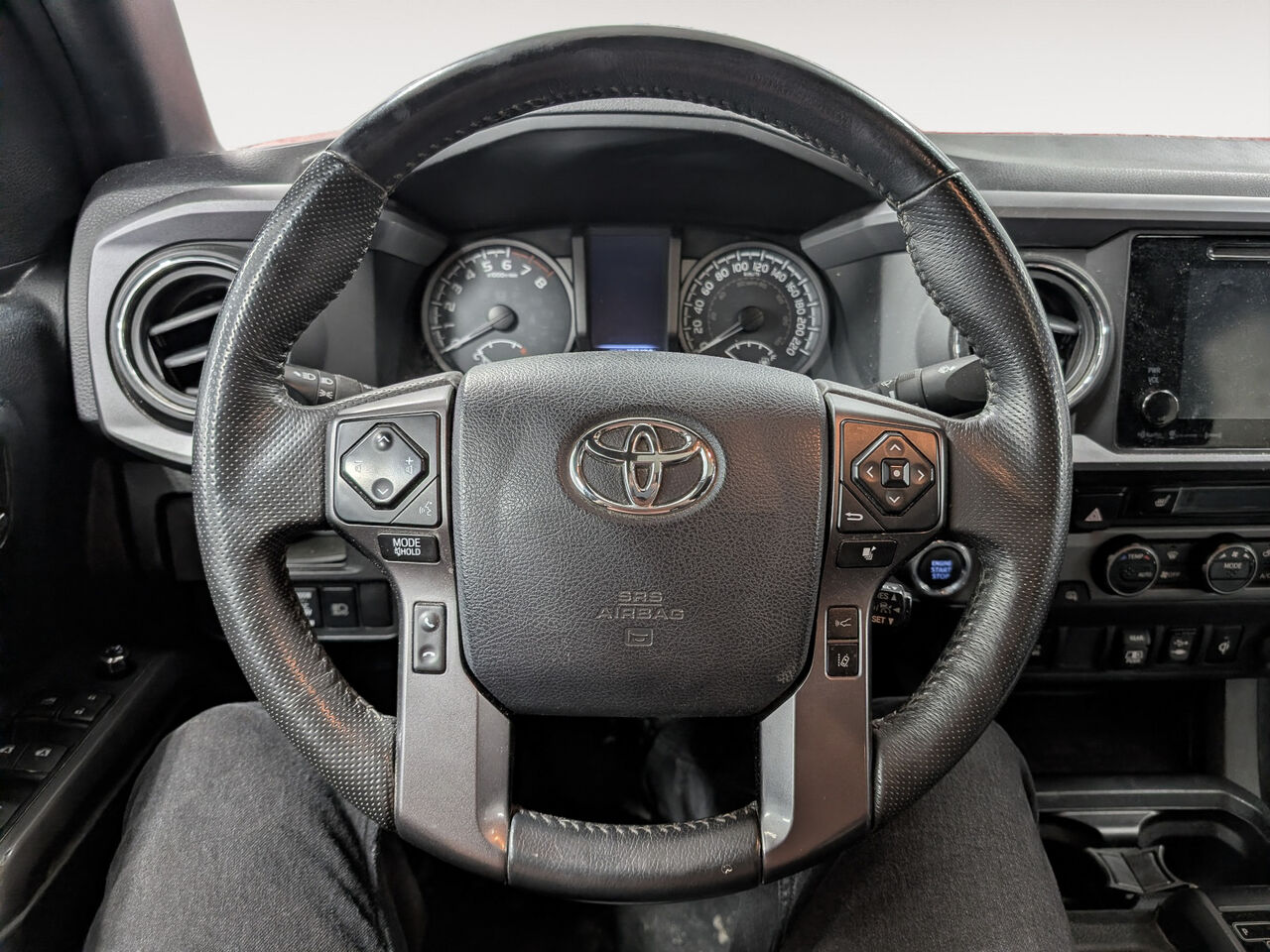 2018 Toyota Tacoma - Image 15