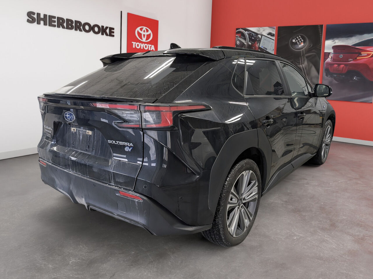2023 Subaru Solterra - Image 4