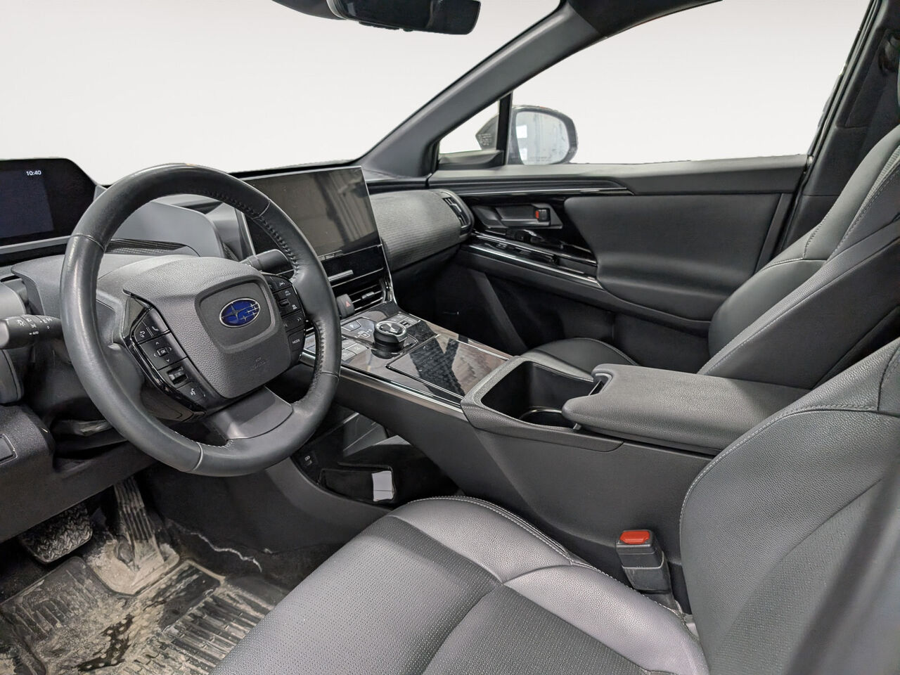 2023 Subaru Solterra - Image 8