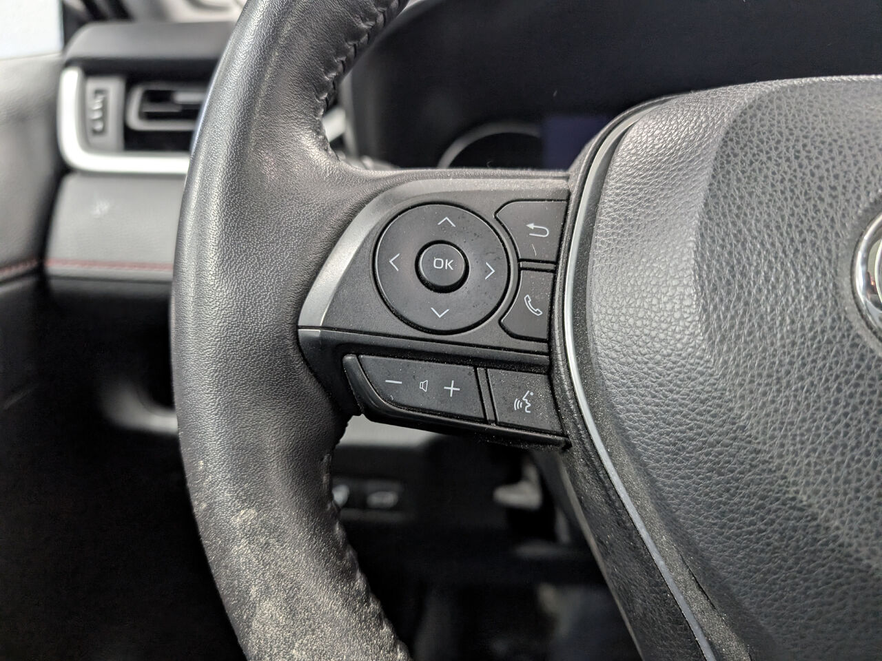 2022 Toyota RAV4 - Image 14
