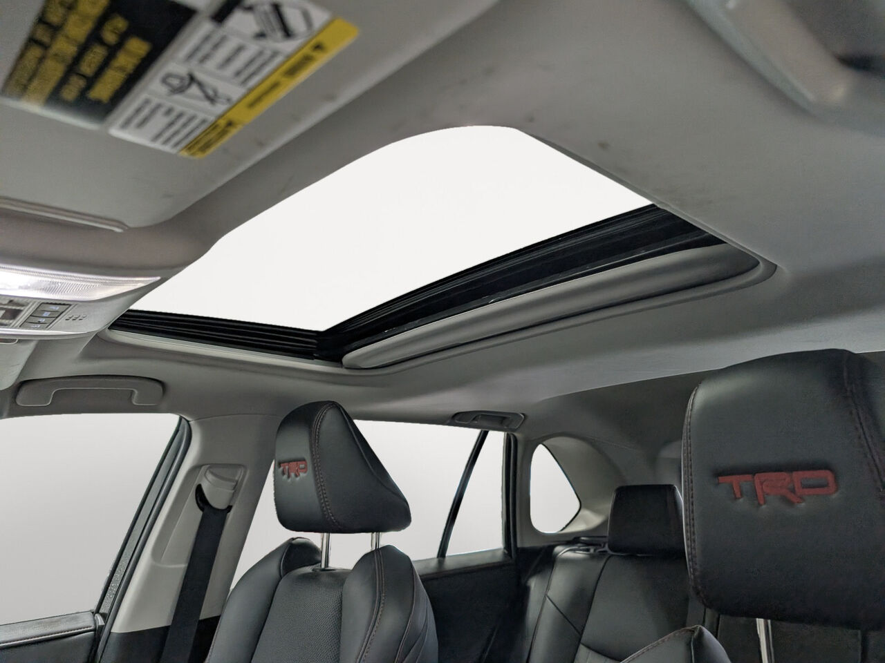 2022 Toyota RAV4 - Image 22