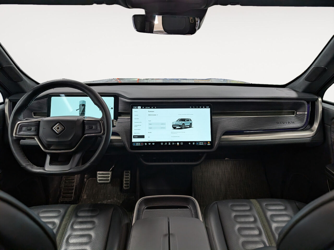 2024 Rivian R1S - Image 13