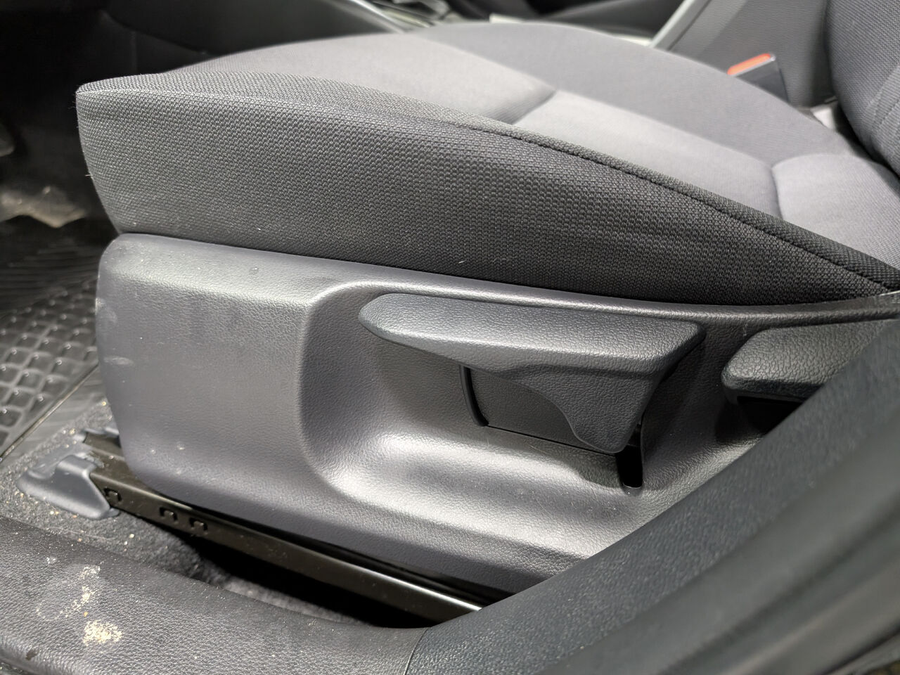 2025 Toyota Corolla Hybride - Image 10