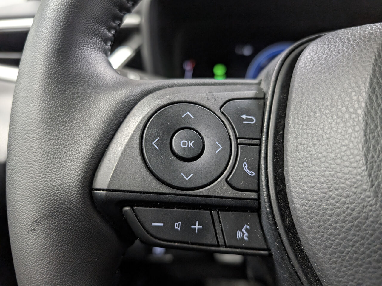 2025 Toyota Corolla Hybride - Image 14