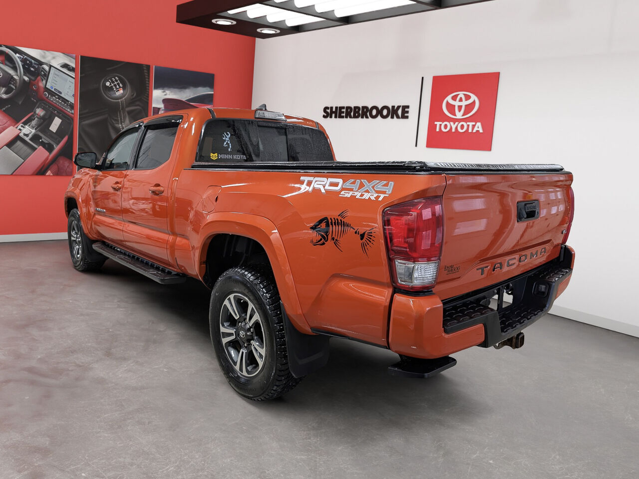 2017 Toyota Tacoma - Image 5