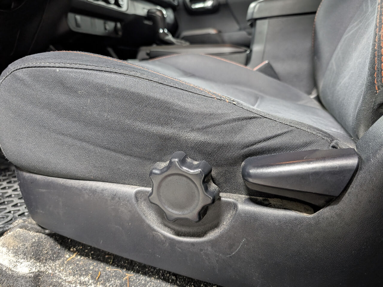 2017 Toyota Tacoma - Image 10