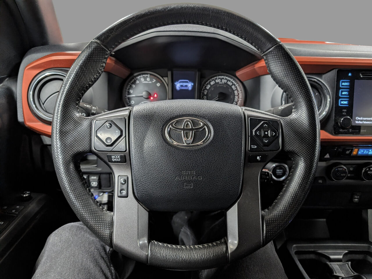 2017 Toyota Tacoma - Image 13