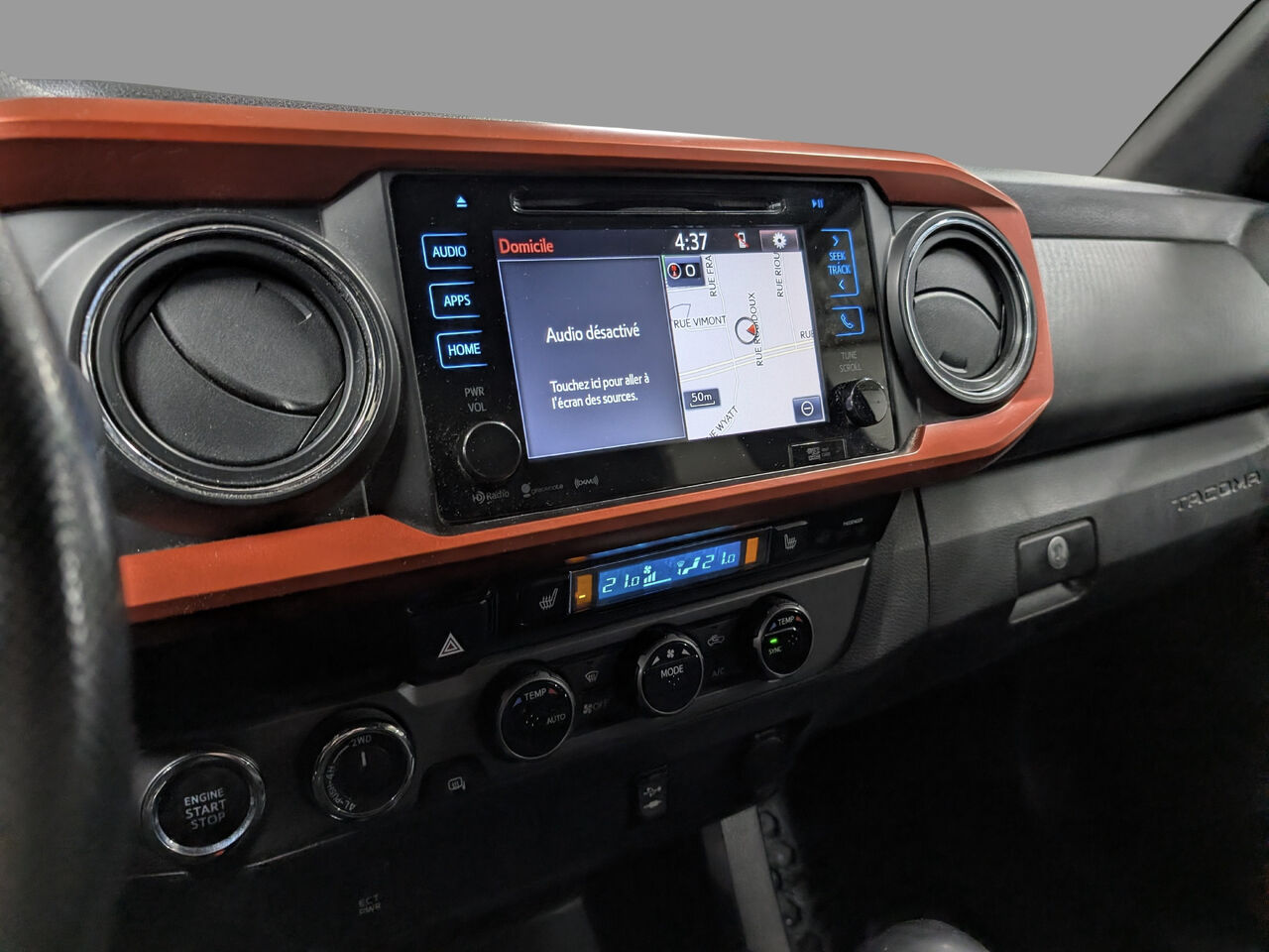 2017 Toyota Tacoma - Image 18