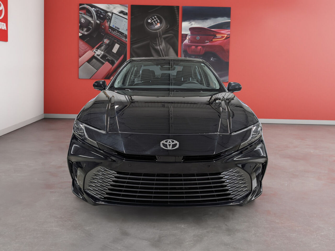 2026 Toyota Camry Hybride - Image 2