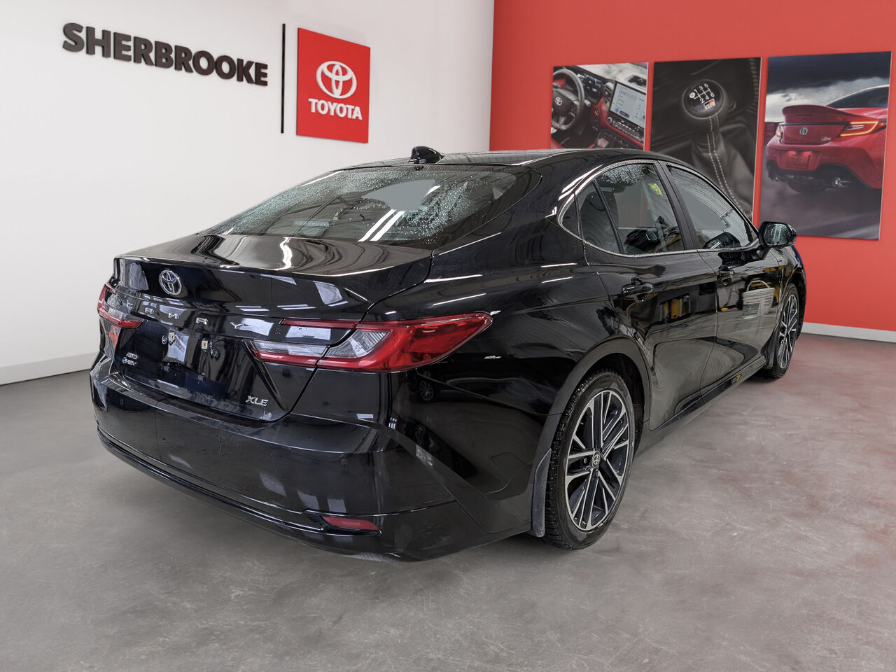 2026 Toyota Camry Hybride - Image 4