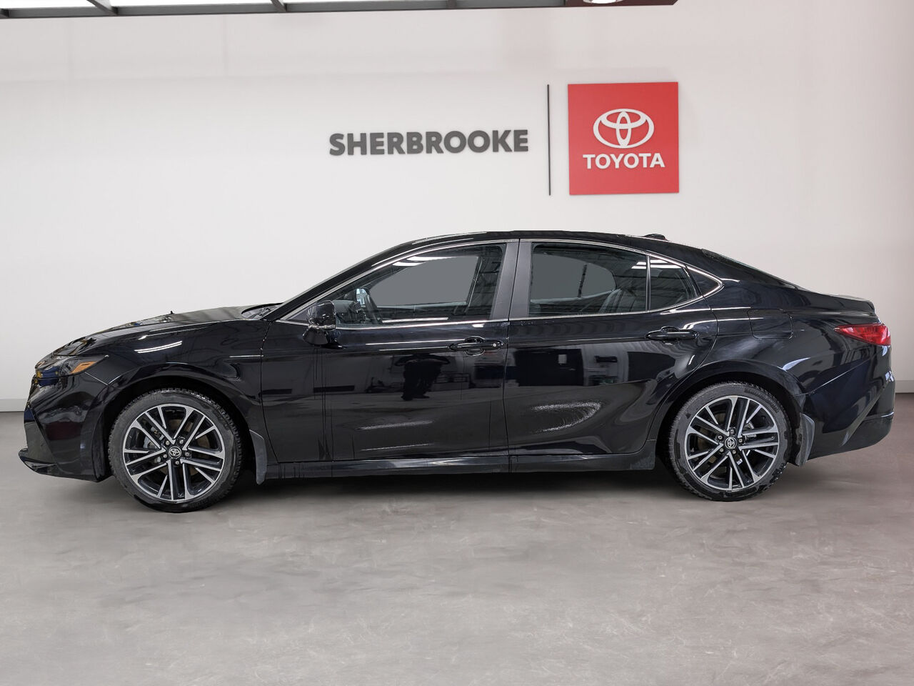 2026 Toyota Camry Hybride - Image 7