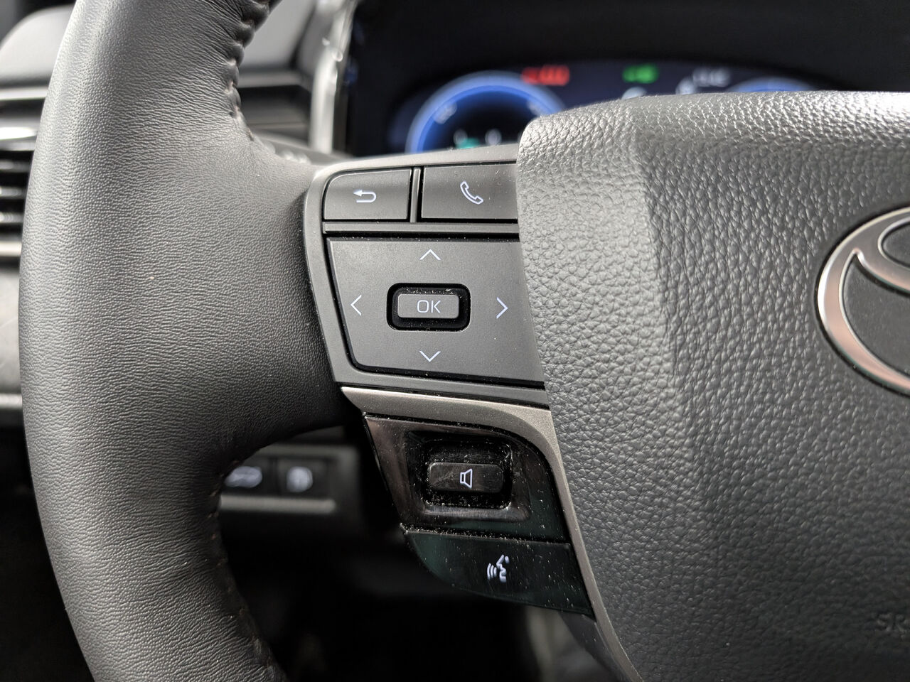 2026 Toyota Camry Hybride - Image 16