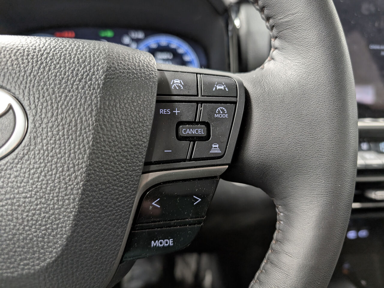 2026 Toyota Camry Hybride - Image 17