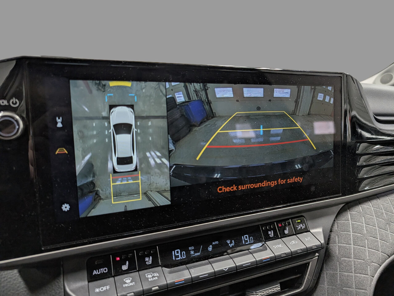 2026 Toyota Camry Hybride - Image 20