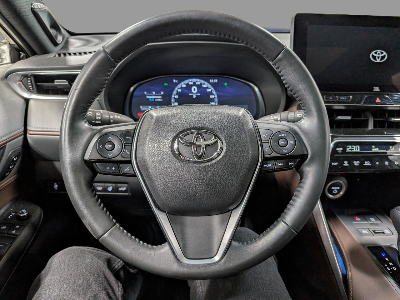 2023 Toyota Venza Hybride - Image 14