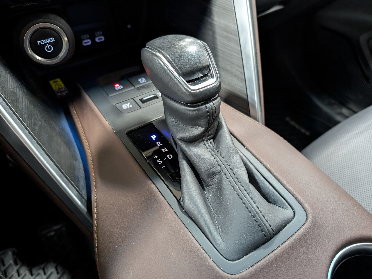2023 Toyota Venza Hybride - Image 22