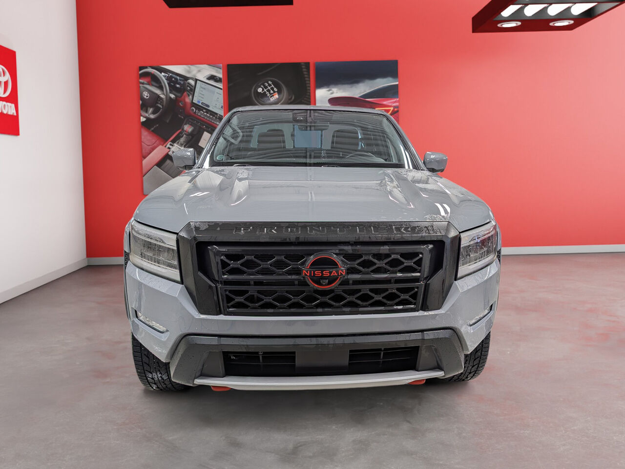 2023 Nissan Frontier - Image 2