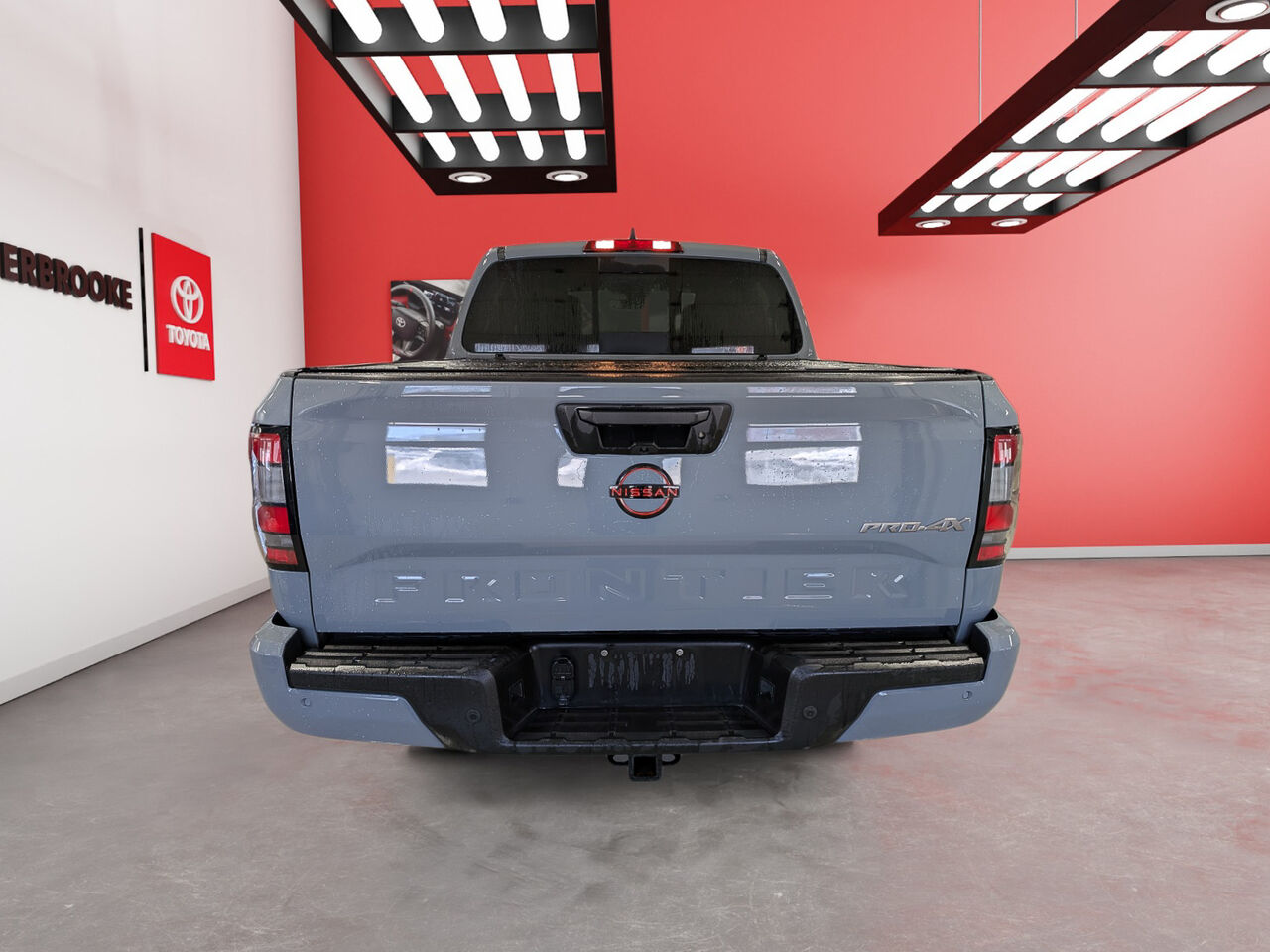 2023 Nissan Frontier - Image 5