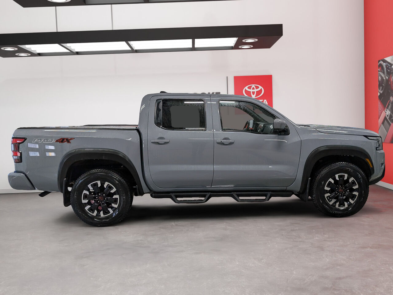 2023 Nissan Frontier - Image 7