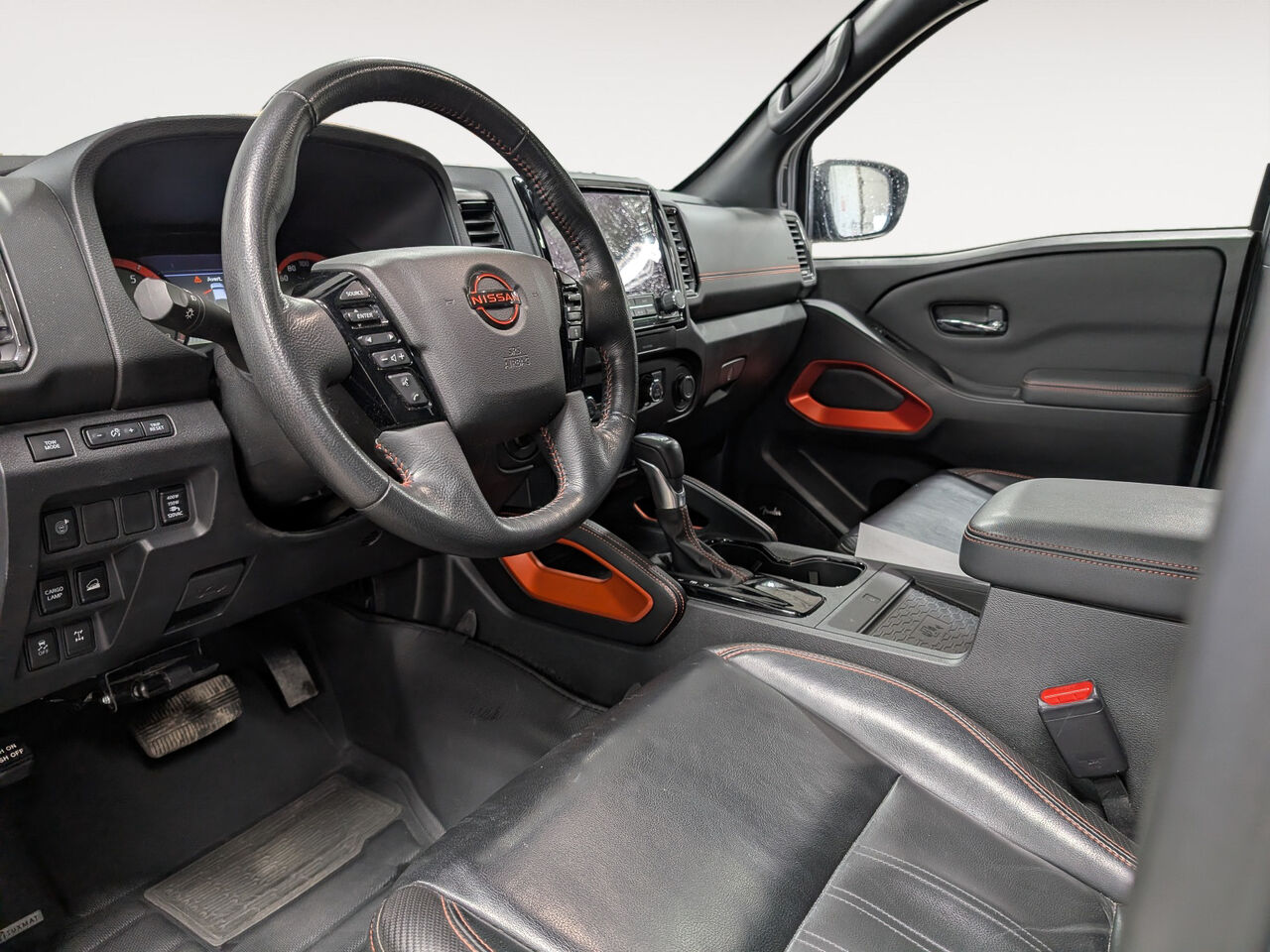 2023 Nissan Frontier - Image 10