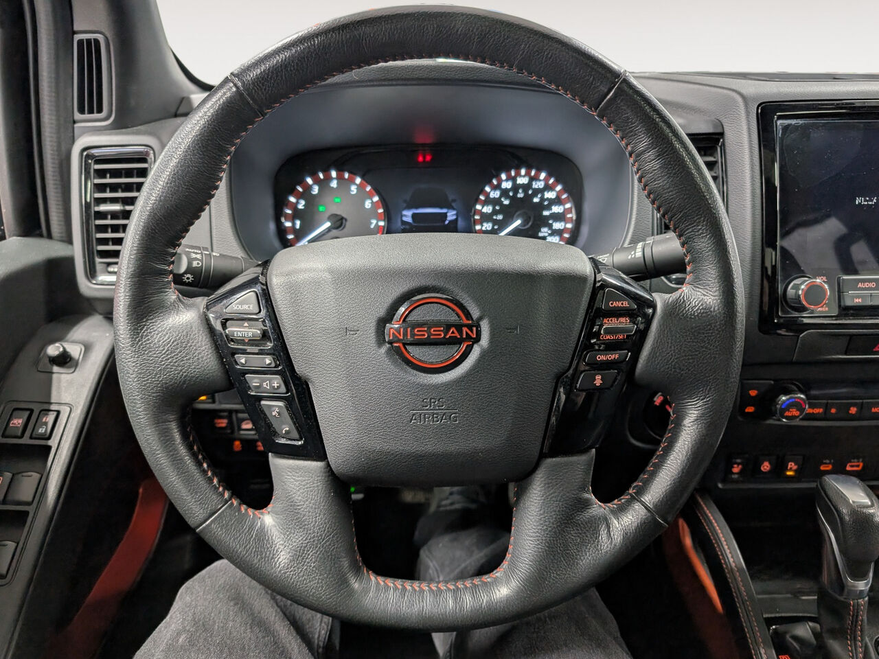2023 Nissan Frontier - Image 15