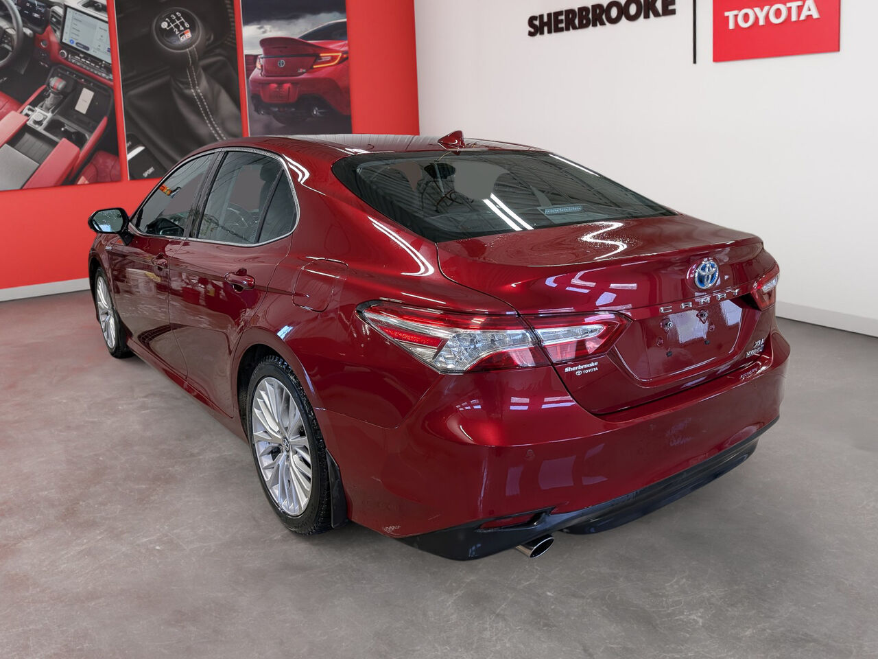 2018 Toyota Camry Hybride - Image 6